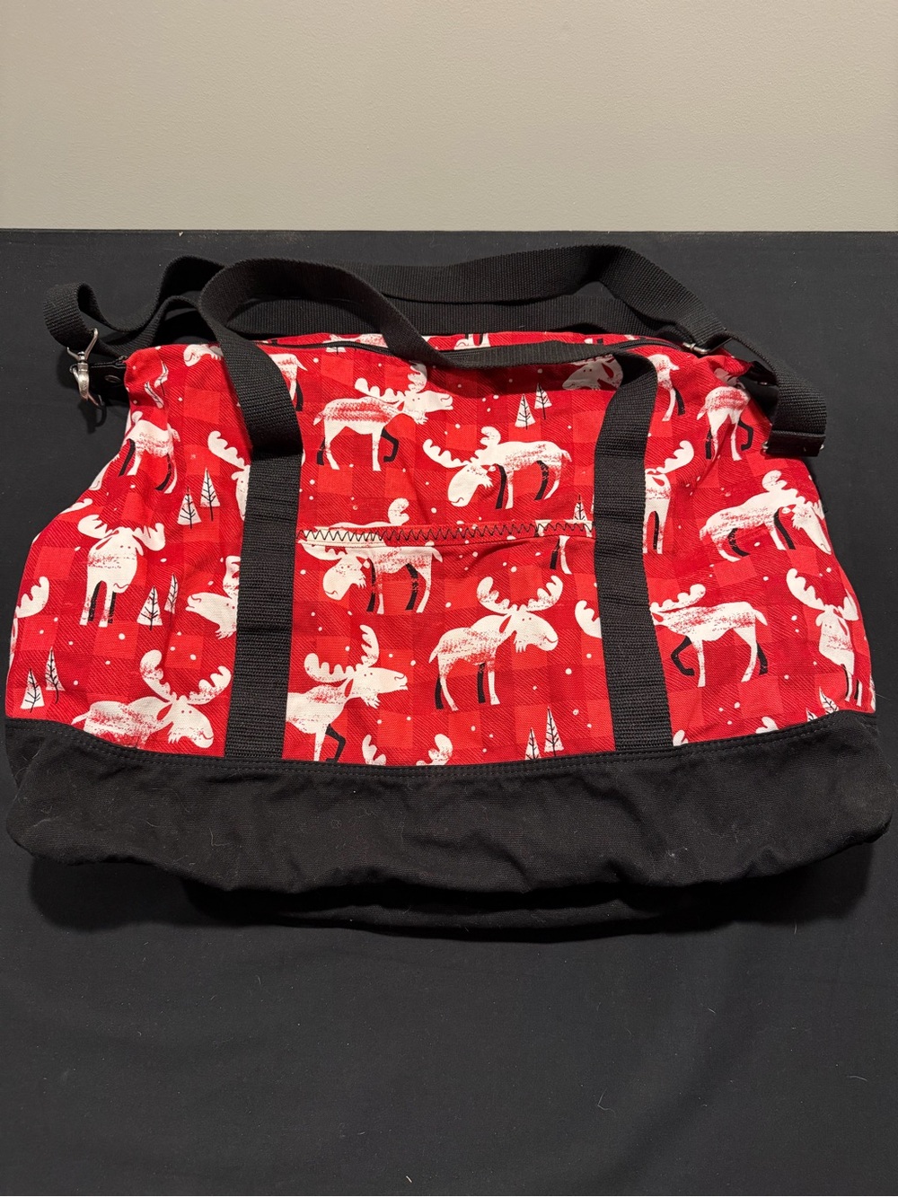 Thirty one Red Moose Print Tote Bag with Black Trim